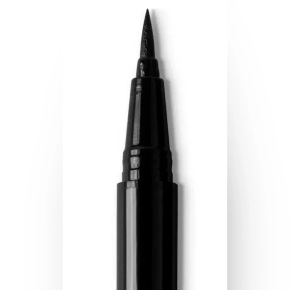 🖤BEAUTY VAULTE🖤Liquid Eyeliner in Carbon Black/NIB